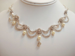 Gift Your Beloved With A Titanium Wedding Jewelry!