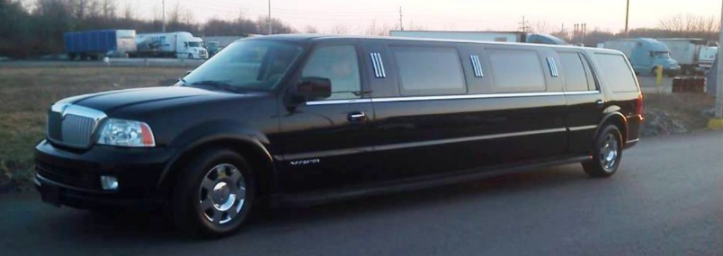 Hiring Limousine Service for Airport Transfers