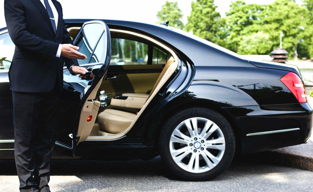 Checklist To Identify How Accurately Luxury Car Detailing Is Performed