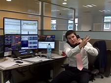 Points To Be Noted Before Deciding On Being A Stockbroker