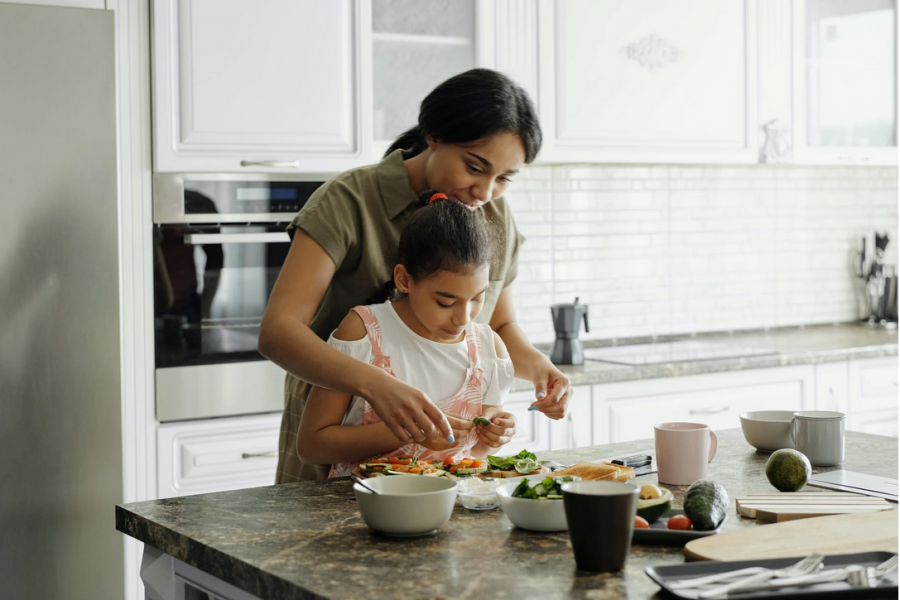 How to Make A New Lunch Time Ritual For You and Your Kids