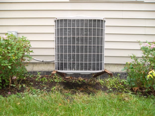 3 Simple Tips to Keeping Your AC Unit Running Smoothly This Summer