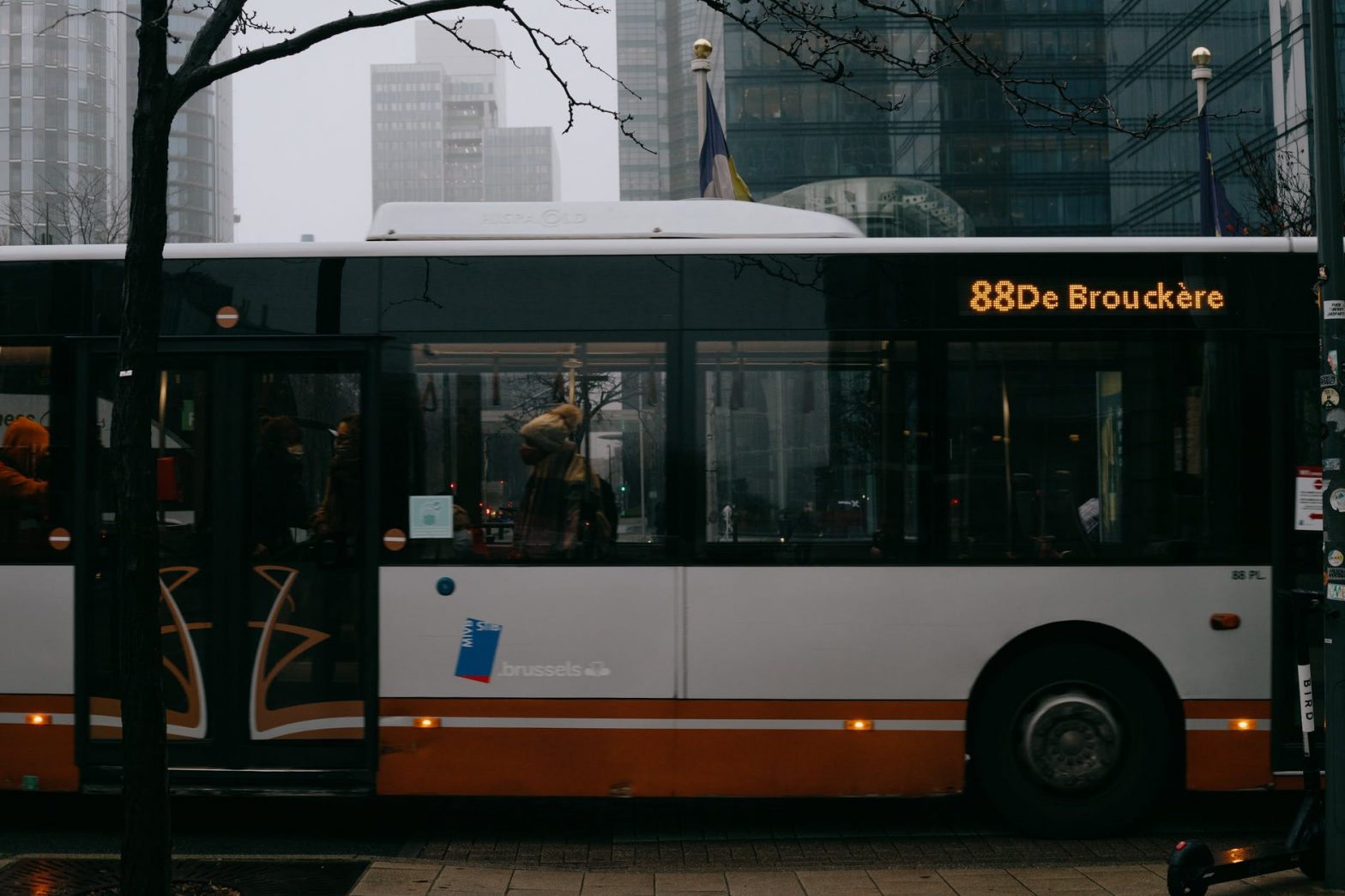5 Reasons Why Buses Are The Best Transit Option In Big Cities