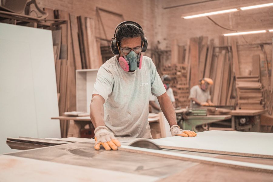 5 Advantages Businesses Have When Working With A Construction Consultant
